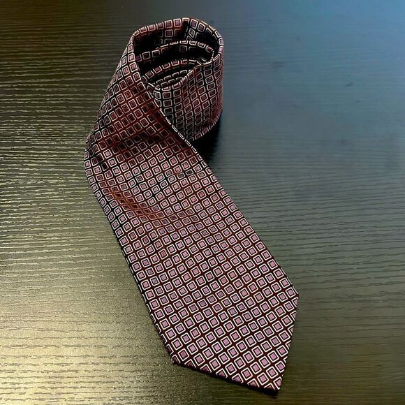 Men's Calvin Klein Classic Square Pattern Purple Silk Tie - Picture 1 of 6